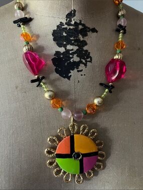 Katrina Colorful Sunburst Pendant Necklace - Multicolor